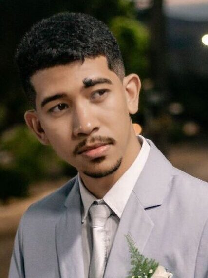 photo_4968029619957643774_y